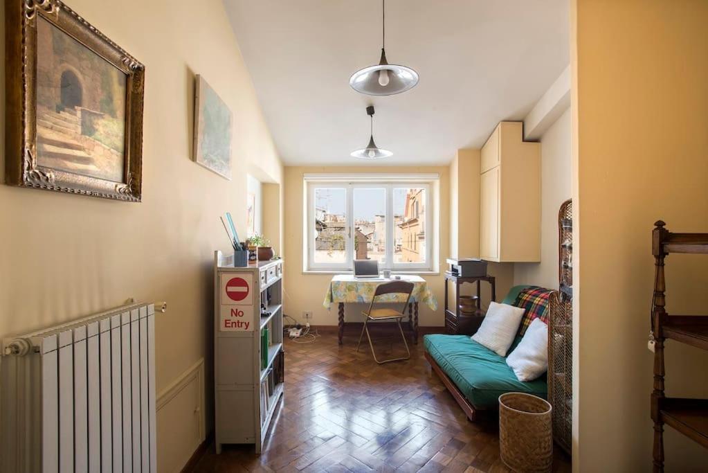 Campanella Attic Rom